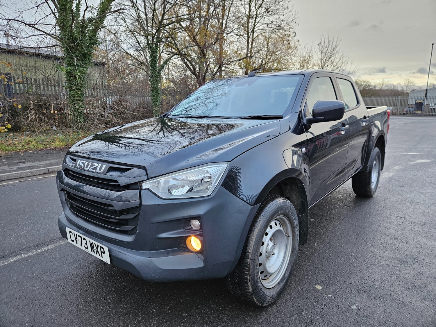 Used Isuzu D-Max 2023 for sale - 76835032: Photo 1