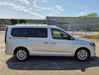 Used Ford Grand Tourneo Connect 2025 for sale - 78724568: Photo