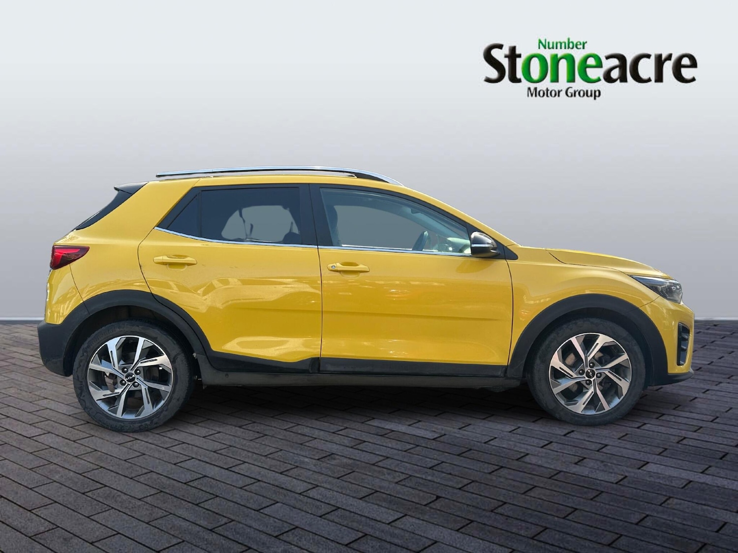 Used Kia Stonic 2023 for sale - 78047072: Photo 2