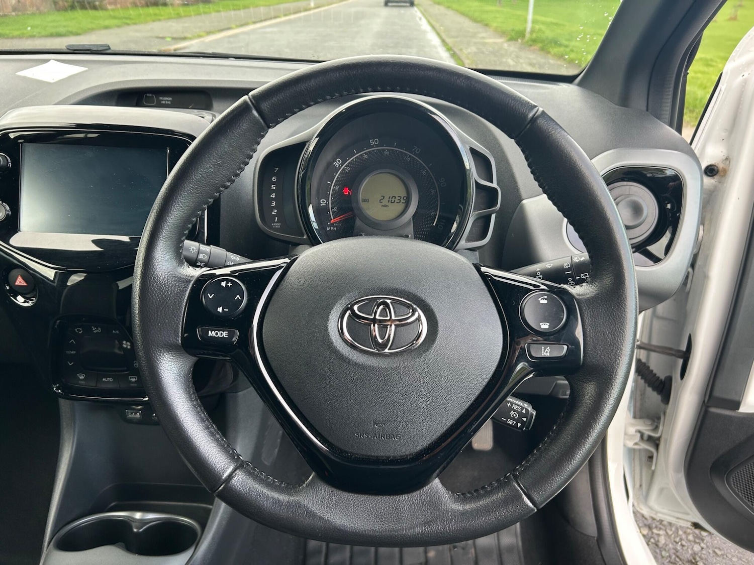 Used Toyota AYGO 2021 for sale - 76538940: Photo 11