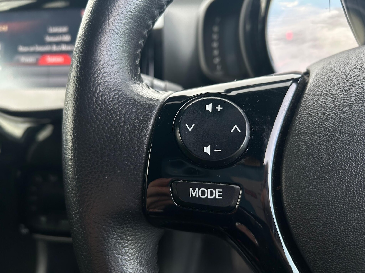 Used Toyota AYGO 2021 for sale - 76538940: Photo 13