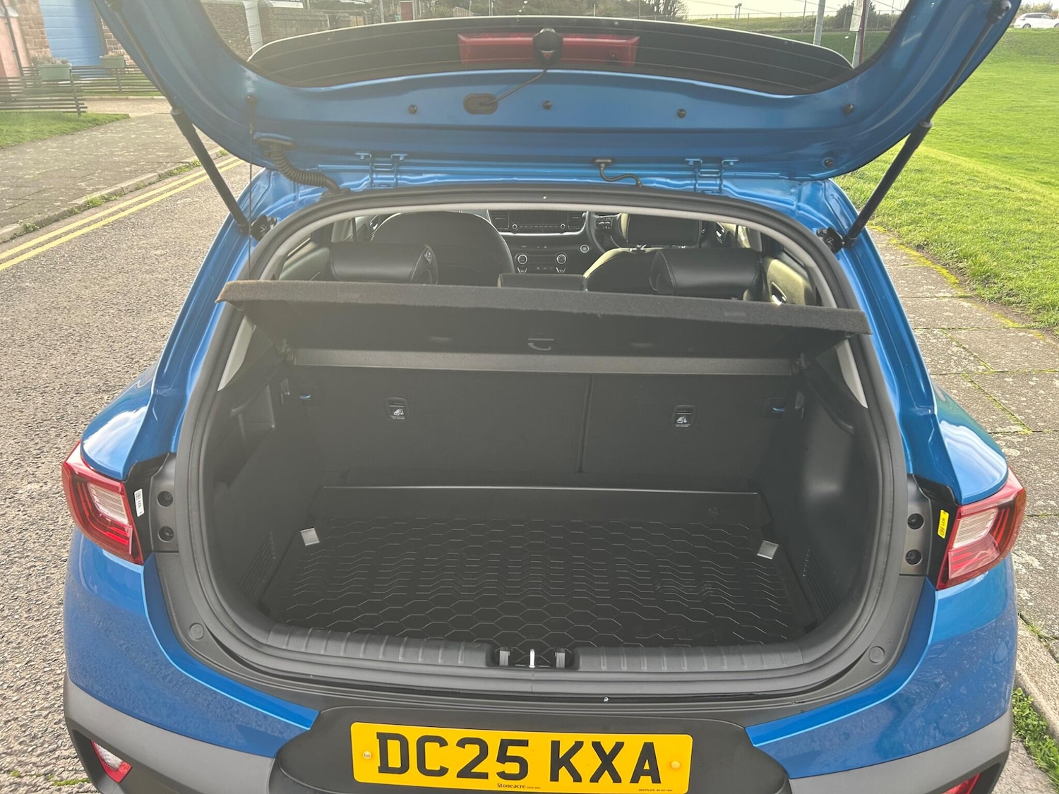 Used Kia Stonic 2025 for sale - 76498935: Photo 25