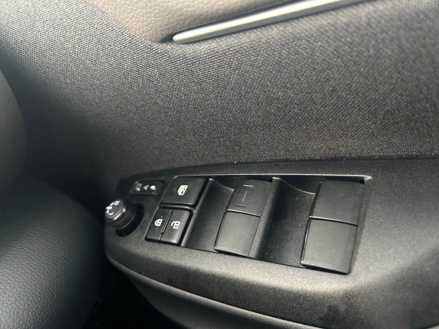 Used Toyota Yaris Cross 2023 for sale - 77440028: Photo 15