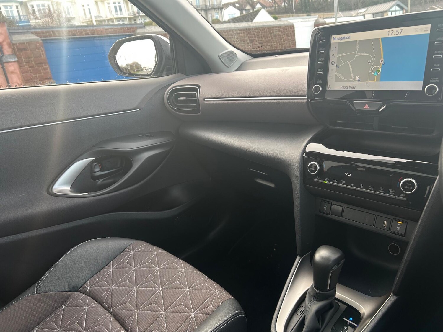 Used Toyota Yaris Cross 2023 for sale - 77440028: Photo 17