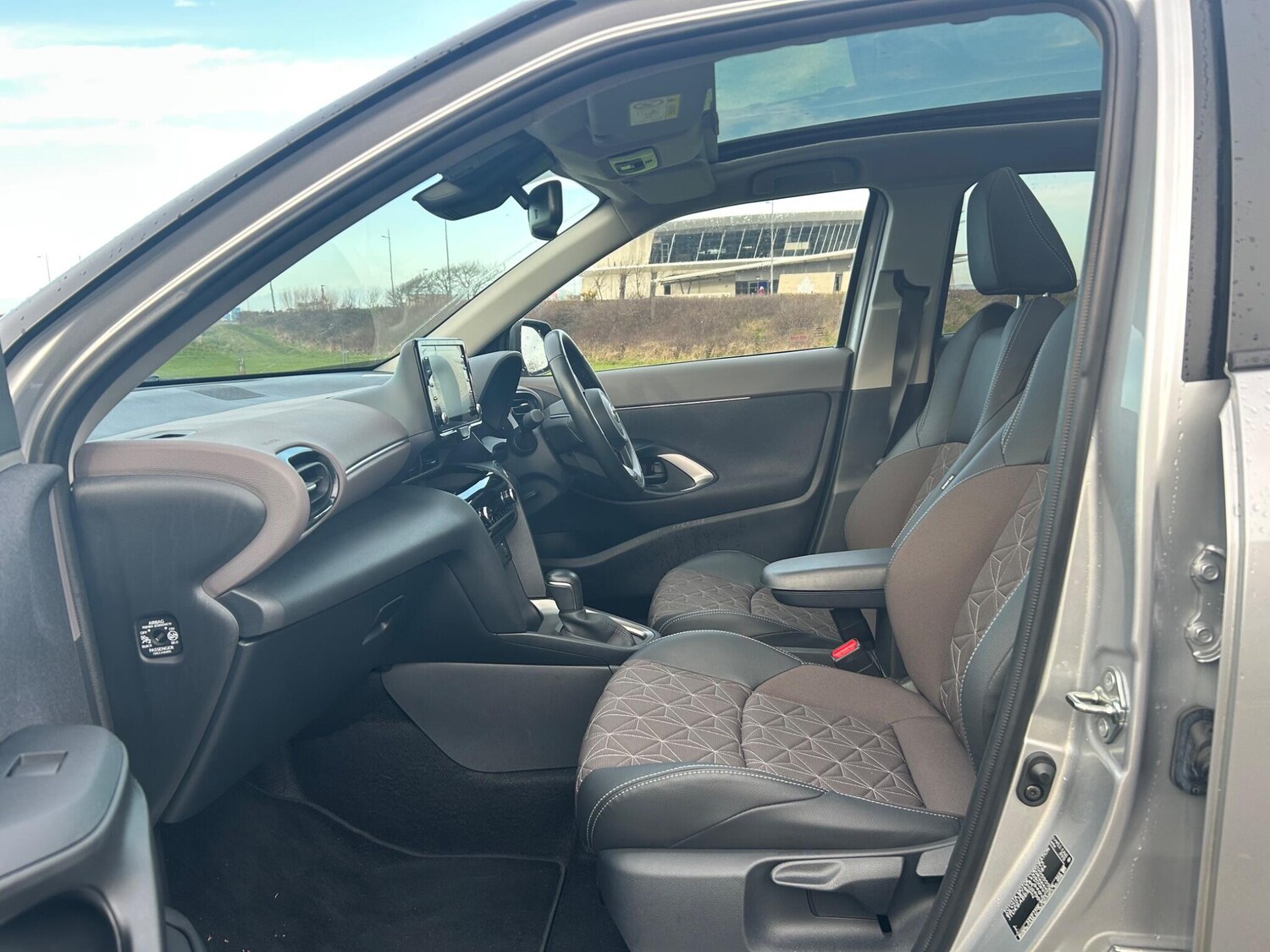 Used Toyota Yaris Cross 2023 for sale - 77440028: Photo 27