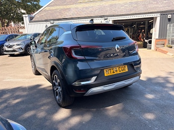 Used Renault Captur 2024 for sale - 79388830: Photo