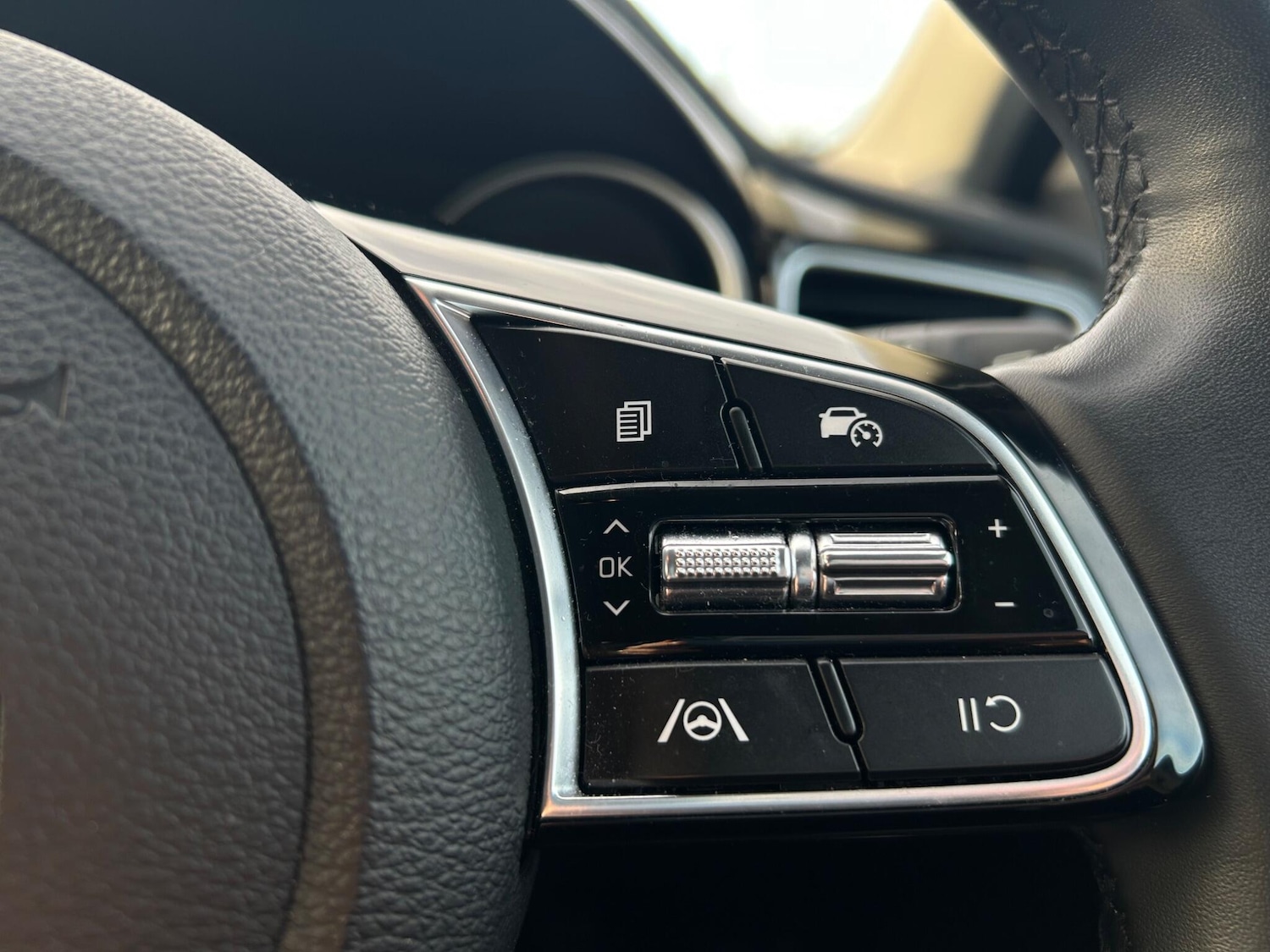 Used Kia XCeed 2023 for sale - 76975622: Photo 14