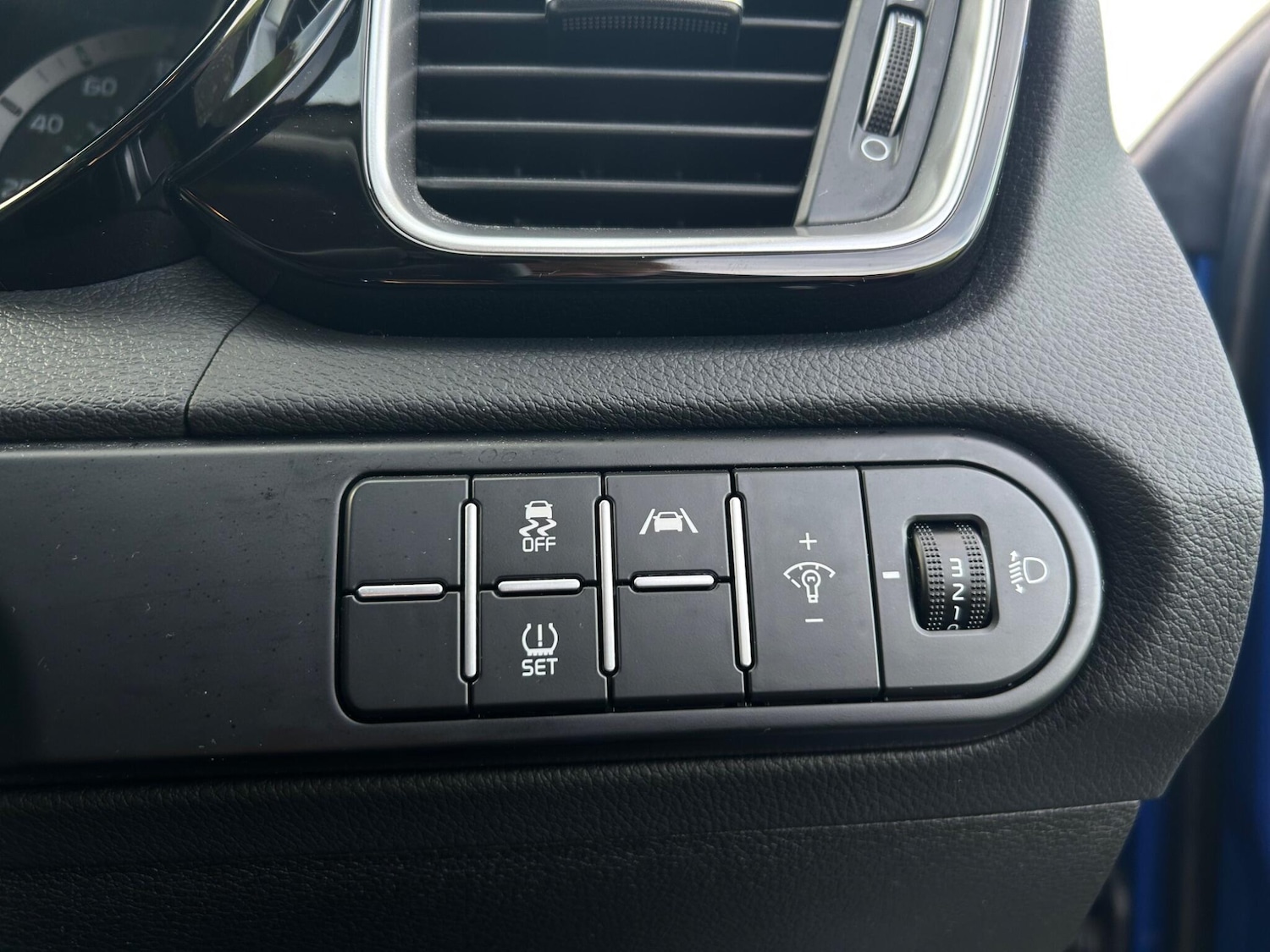 Used Kia XCeed 2023 for sale - 76975622: Photo 18