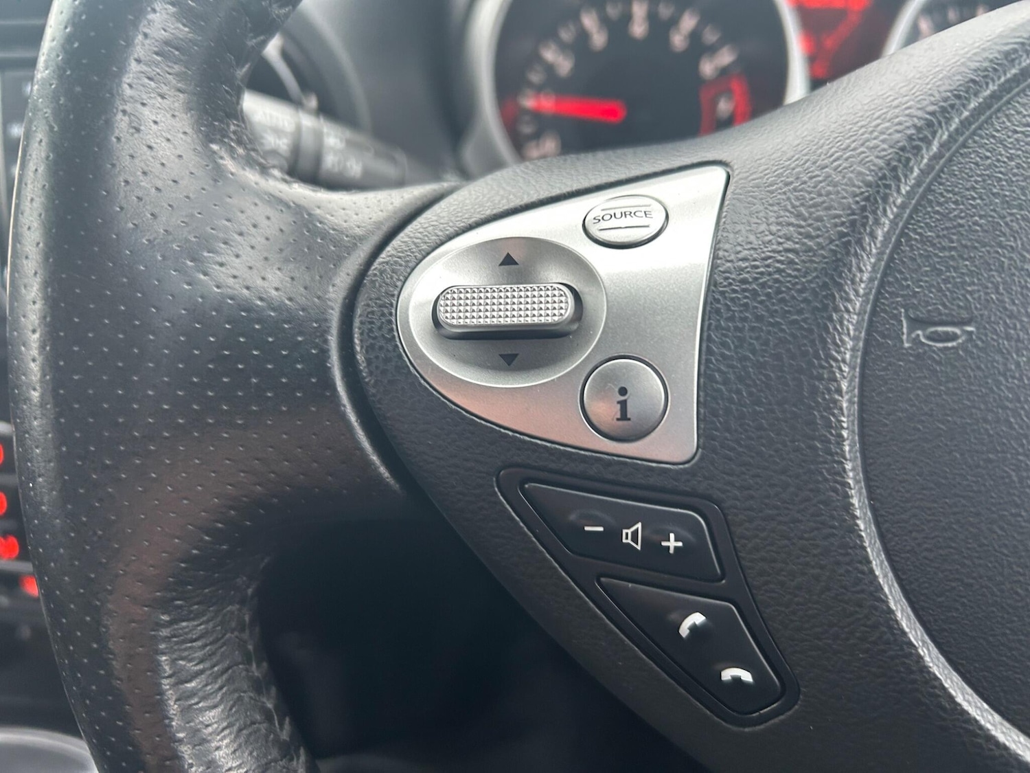 Used Nissan Juke 2017 for sale - 77304959: Photo 13