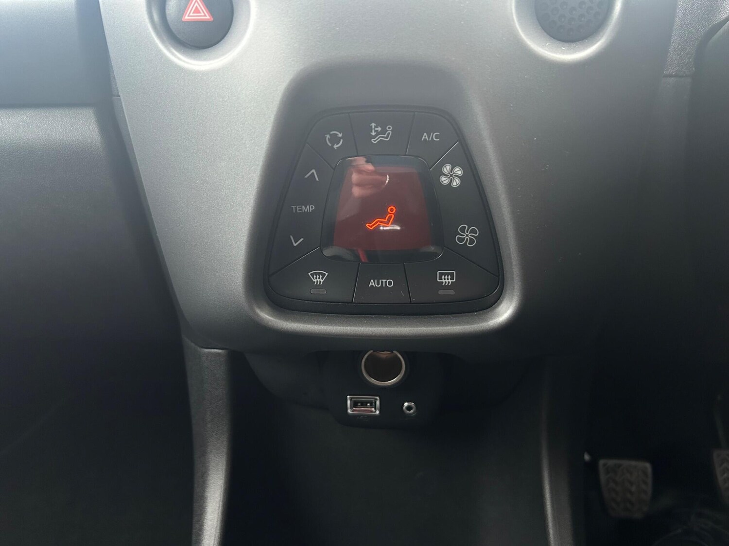 Used Toyota AYGO 2018 for sale - 77722836: Photo 21