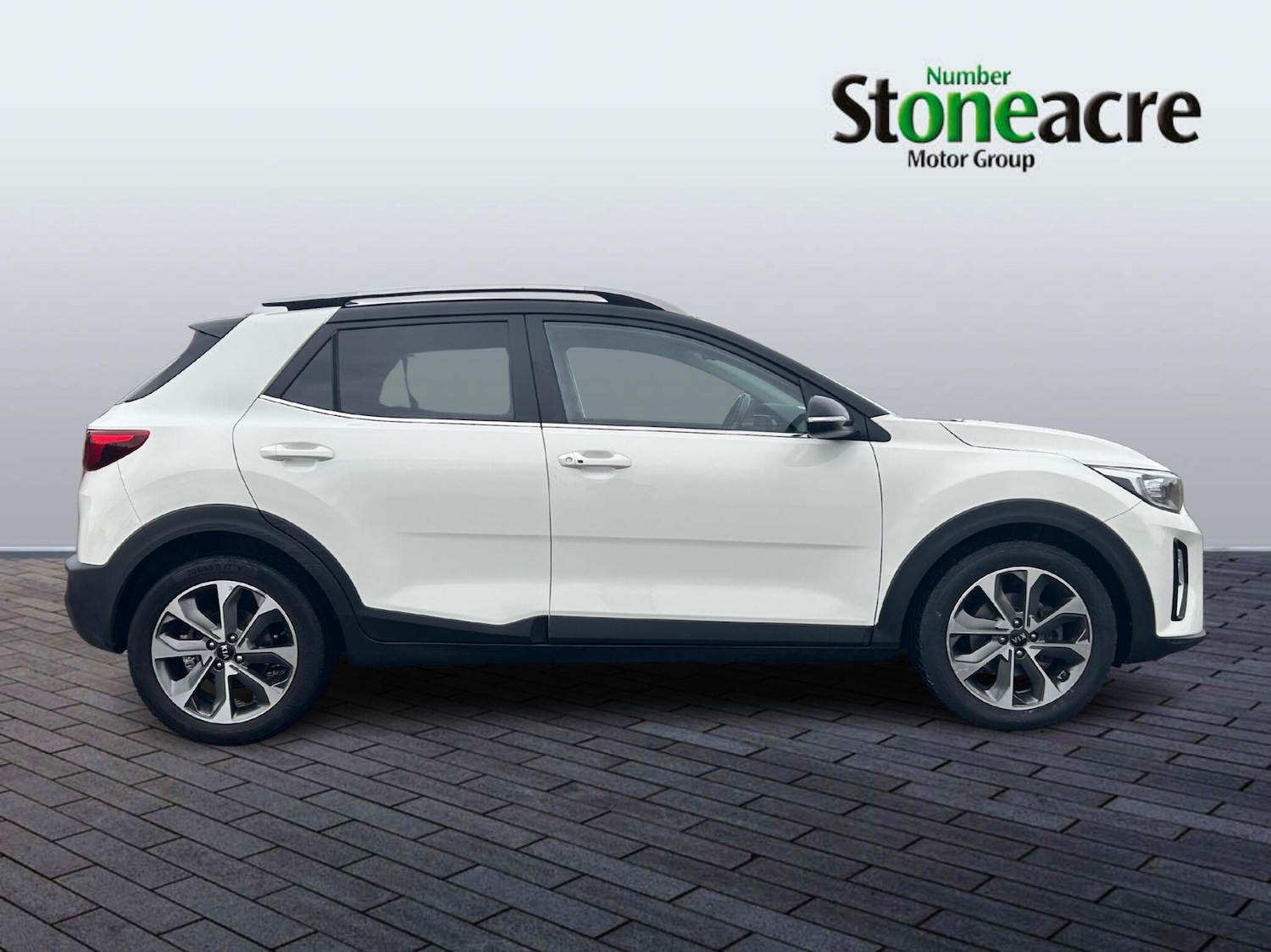 Used Kia Stonic 2021 for sale - 76561048: Photo 2