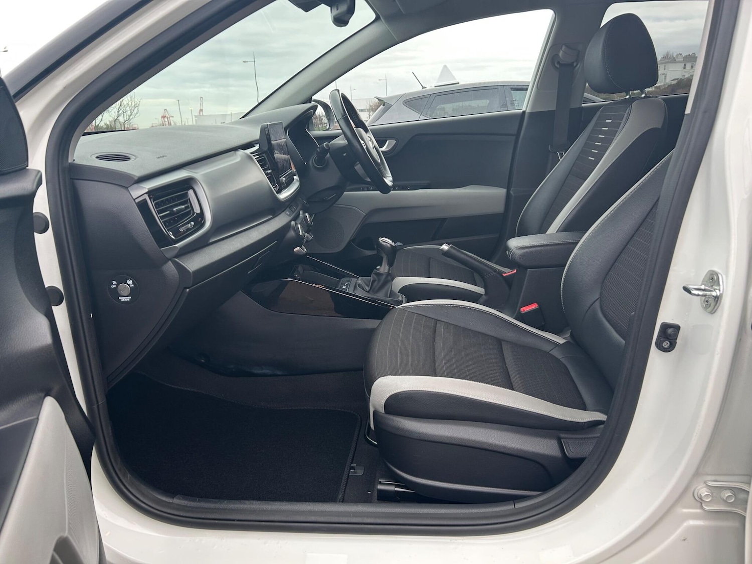 Used Kia Stonic 2021 for sale - 76561048: Photo 25