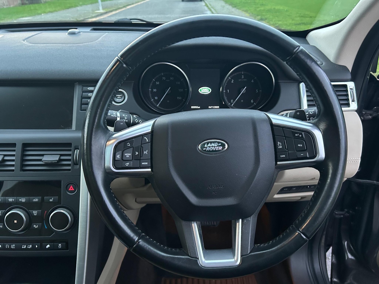 Used Land Rover Discovery Sport for sale - 76700573: Photo 11