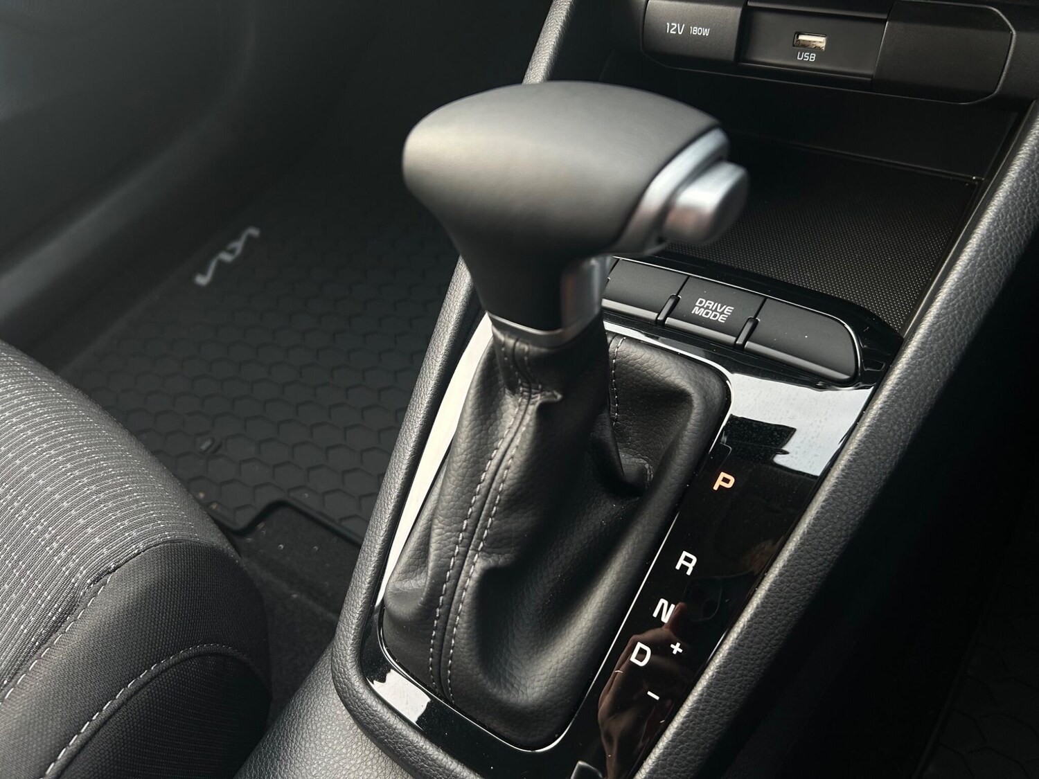 Used Kia Stonic 2025 for sale - 77550005: Photo 20