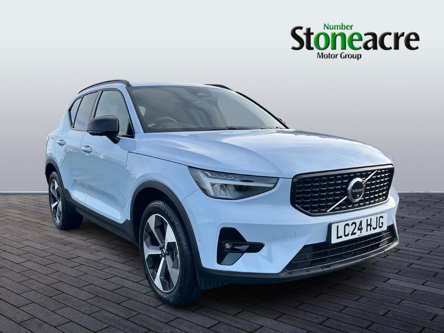 Used Volvo XC40 2024 for sale - 76975535: Photo 1