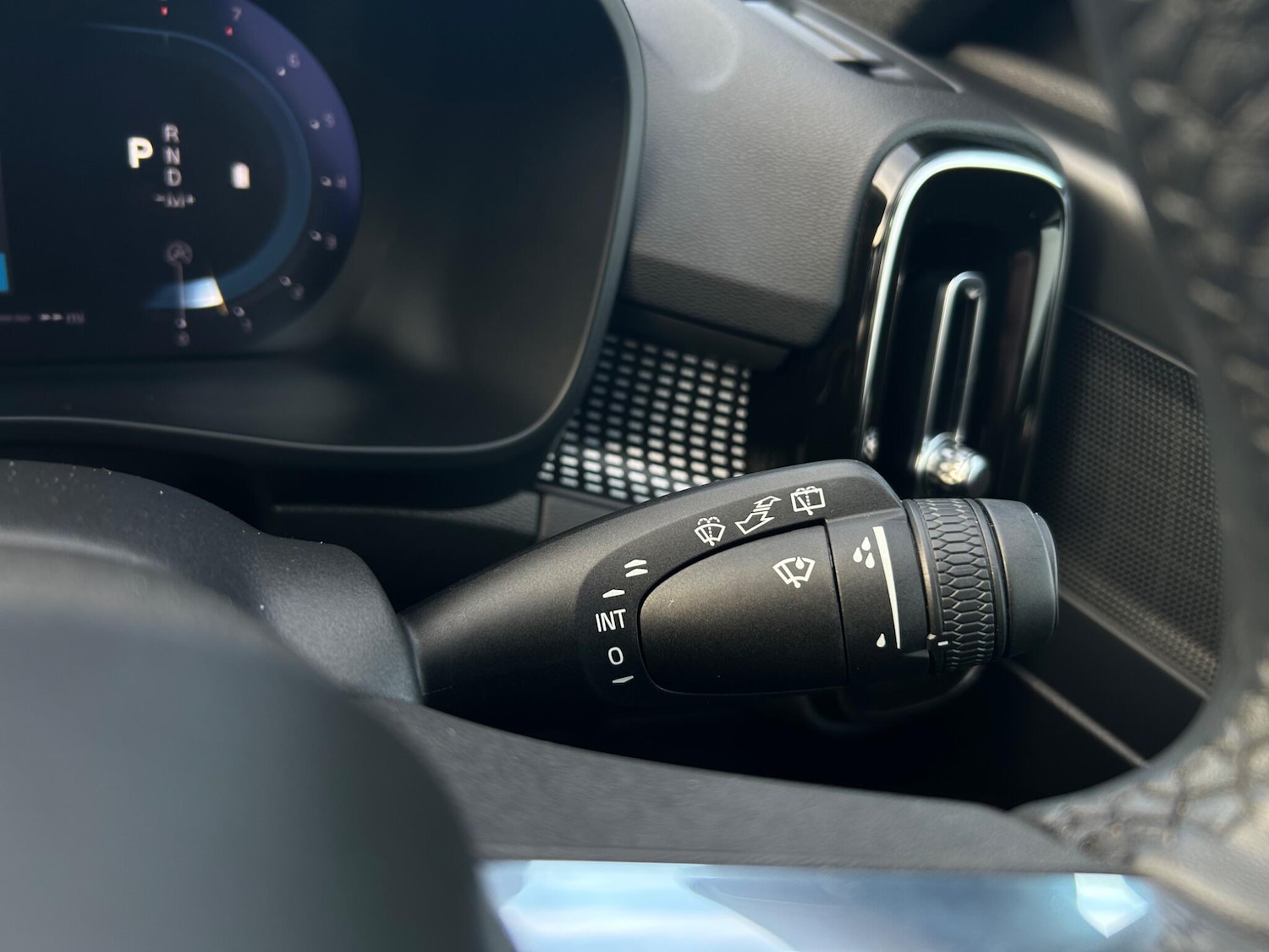 Used Volvo XC40 2024 for sale - 76975535: Photo 16