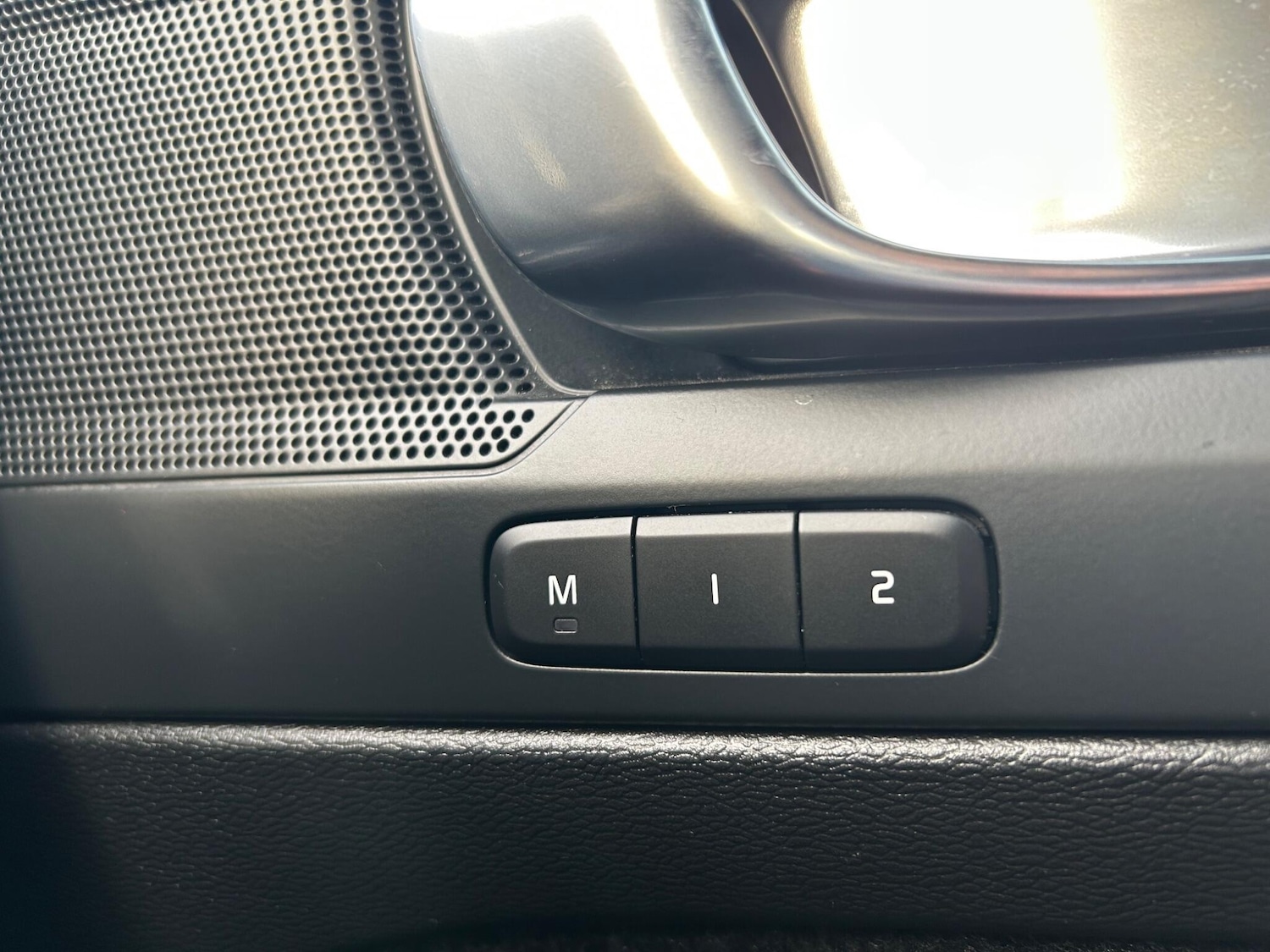 Used Volvo XC40 2024 for sale - 76975535: Photo 18