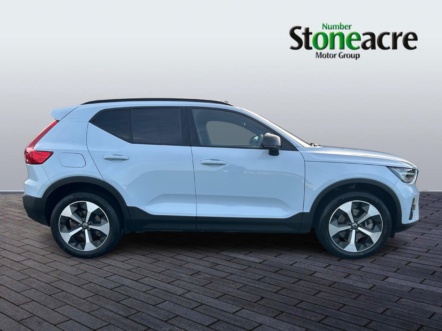 Used Volvo XC40 2024 for sale - 76975535: Photo 2