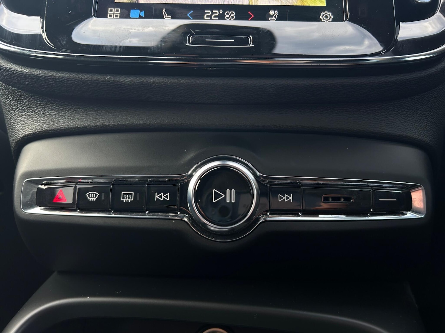 Used Volvo XC40 2024 for sale - 76975535: Photo 25