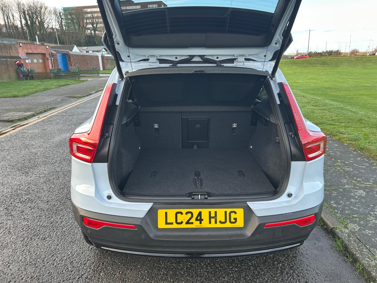 Used Volvo XC40 2024 for sale - 76975535: Photo 32