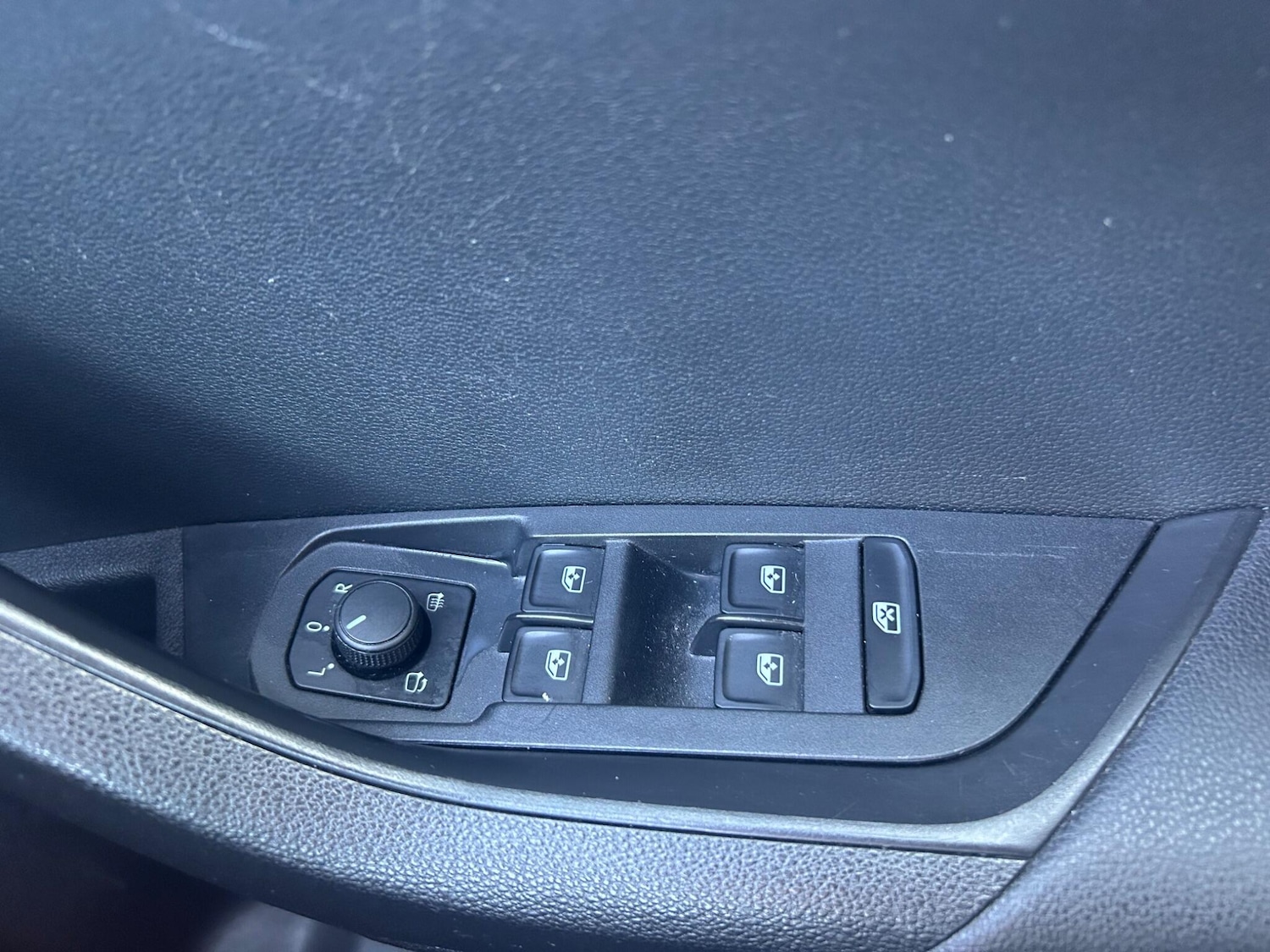 Used Skoda Karoq 2018 for sale - 78047201: Photo 15