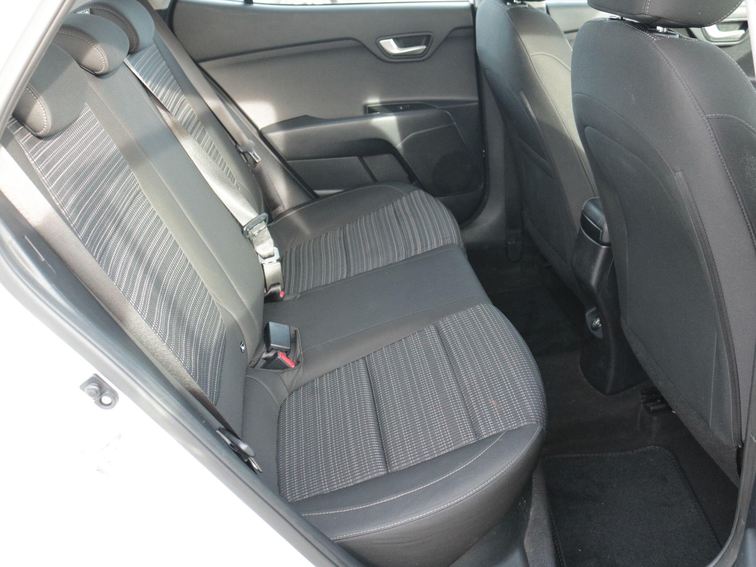 Used Kia Stonic 2023 for sale - 77598199: Photo 20
