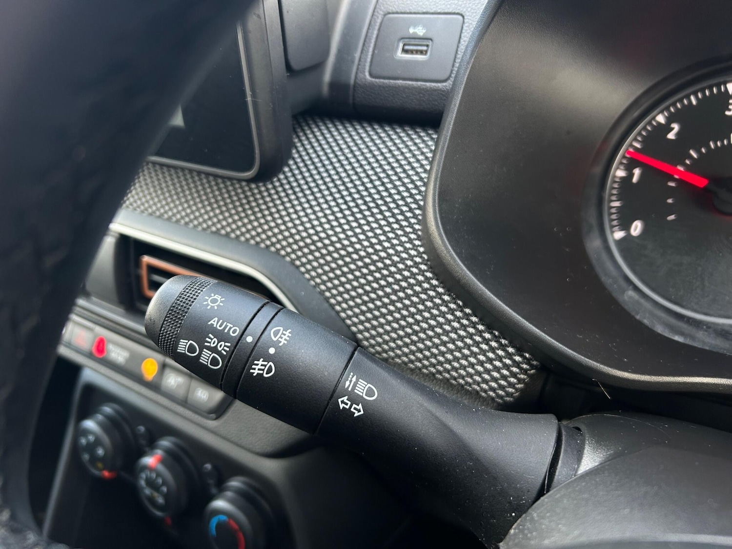 Used Dacia Sandero Stepway 2023 for sale - 76689465: Photo 18