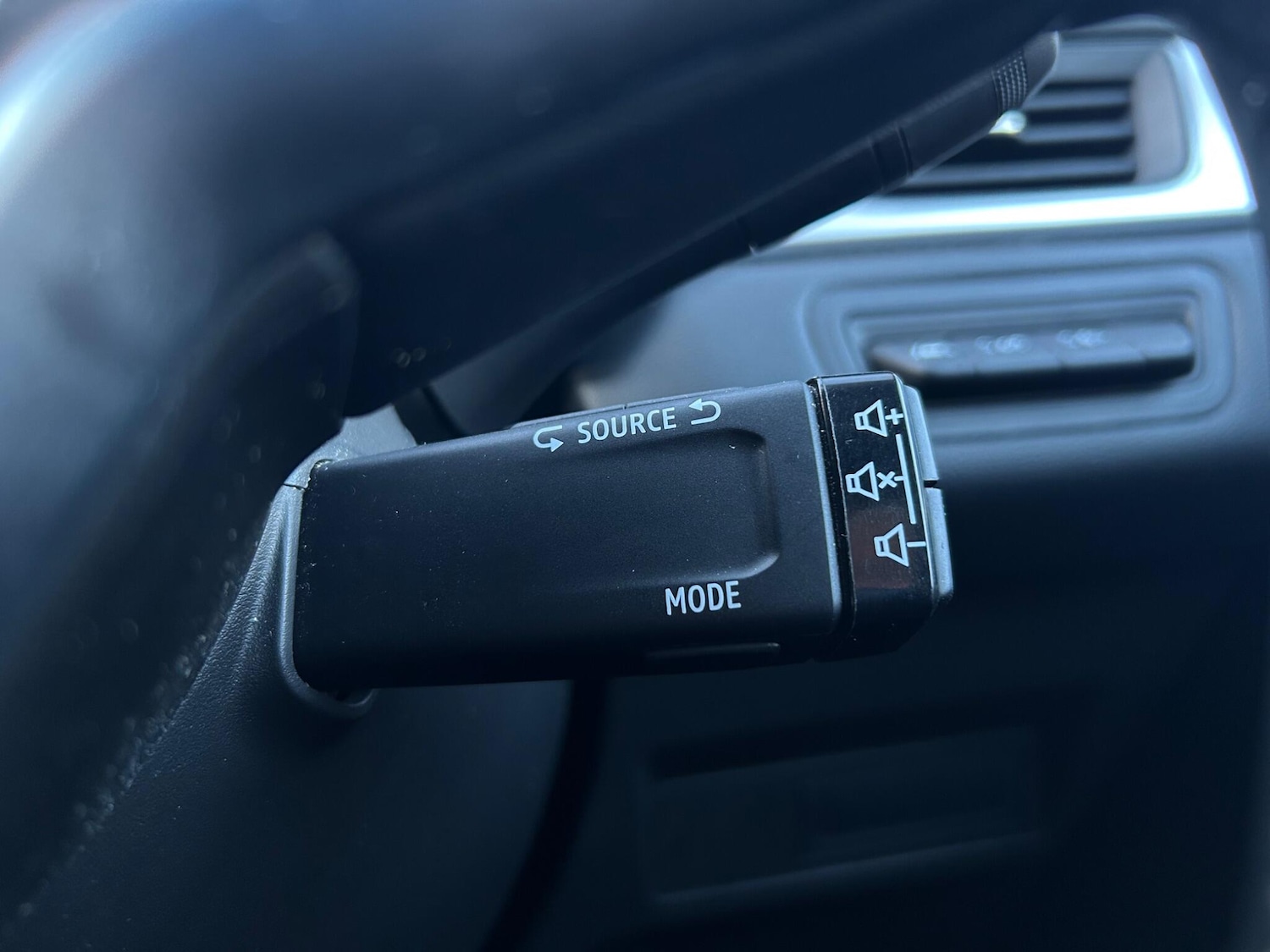 Used Renault Captur 2024 for sale - 76926018: Photo 15