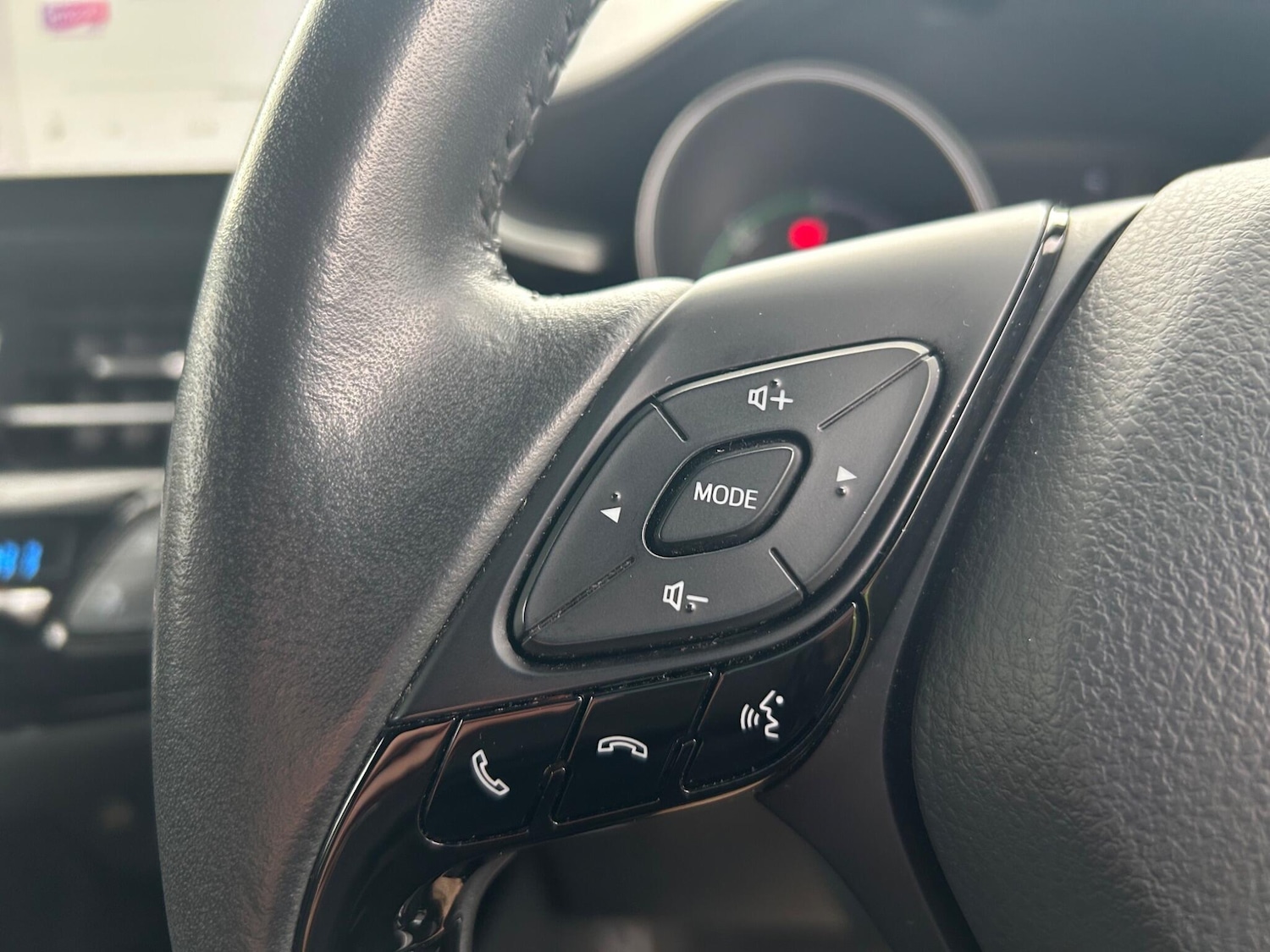 Used Toyota C-HR for sale - 76527652: Photo 13