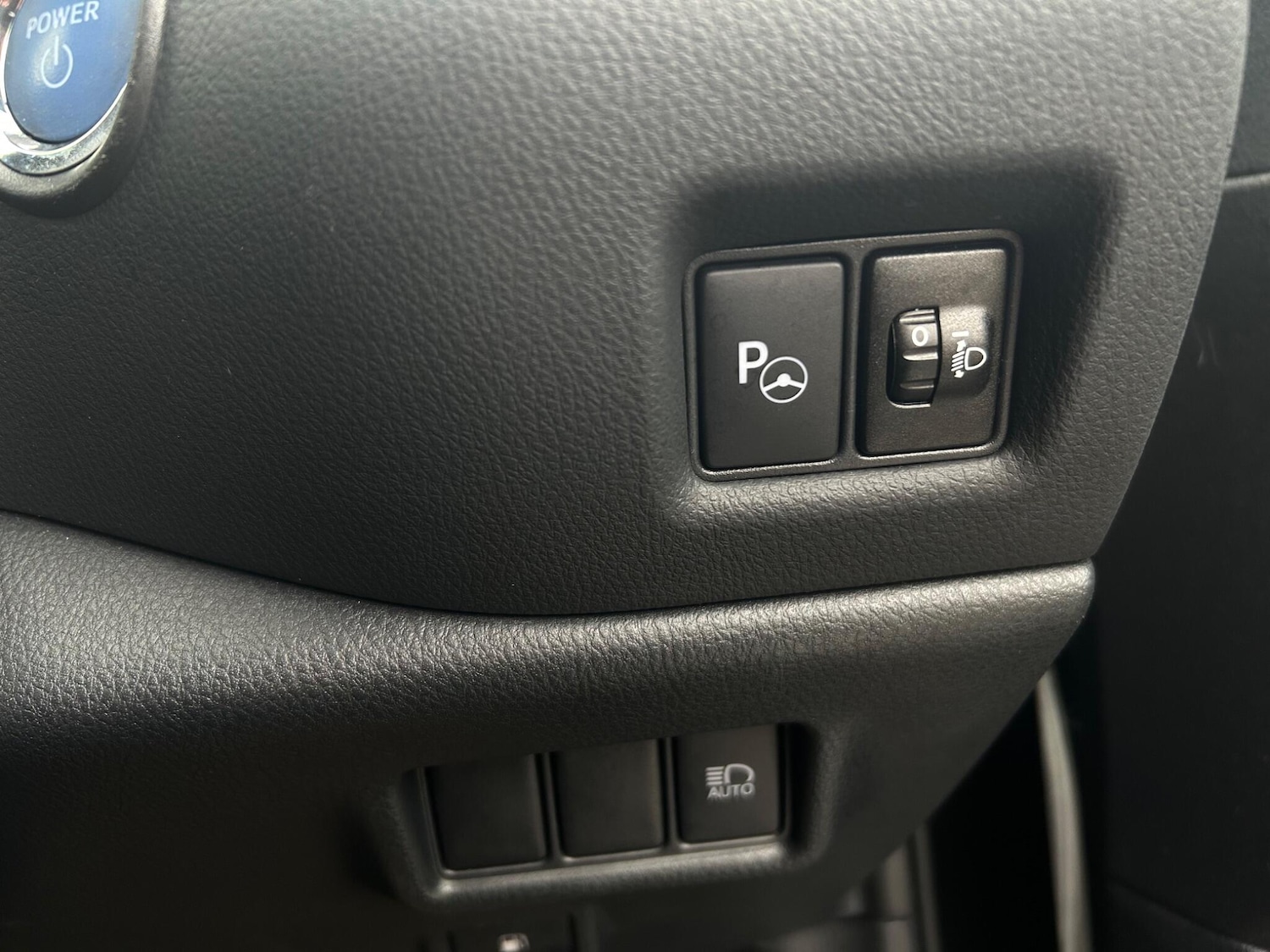 Used Toyota C-HR for sale - 76527652: Photo 17