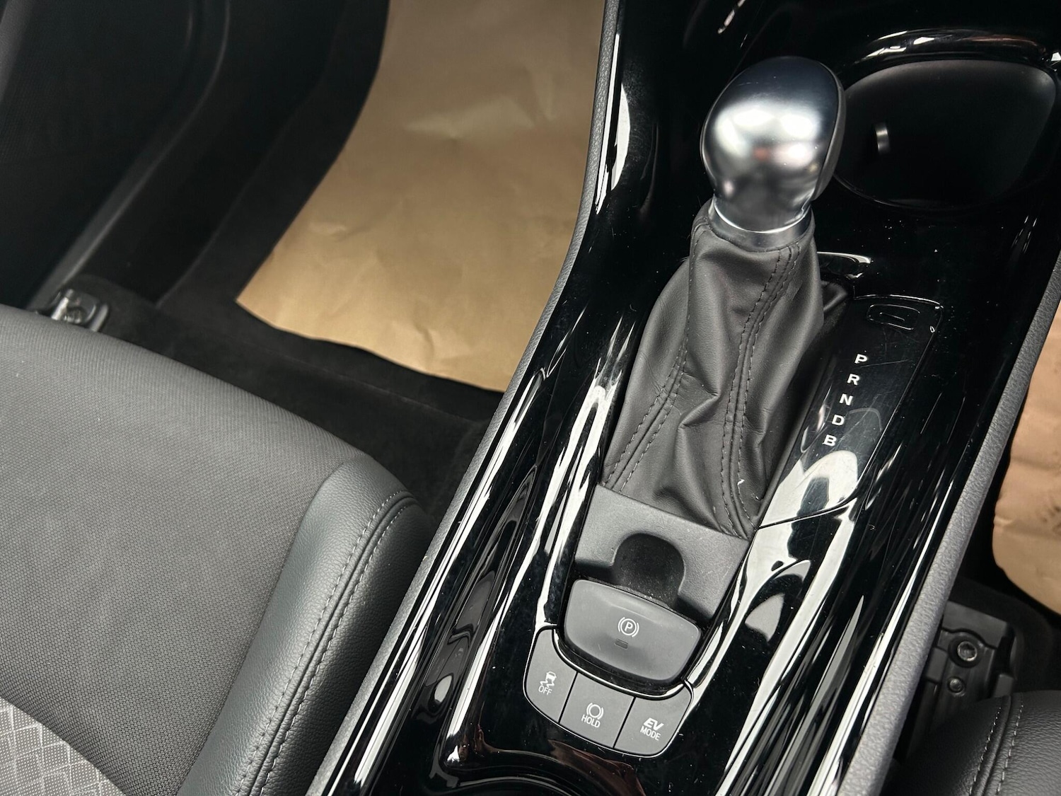 Used Toyota C-HR for sale - 76527652: Photo 19