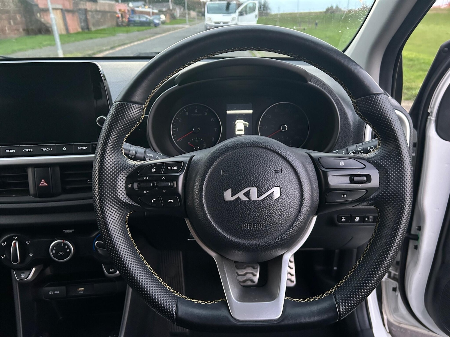 Used Kia Picanto 2022 for sale - 76918663: Photo 11