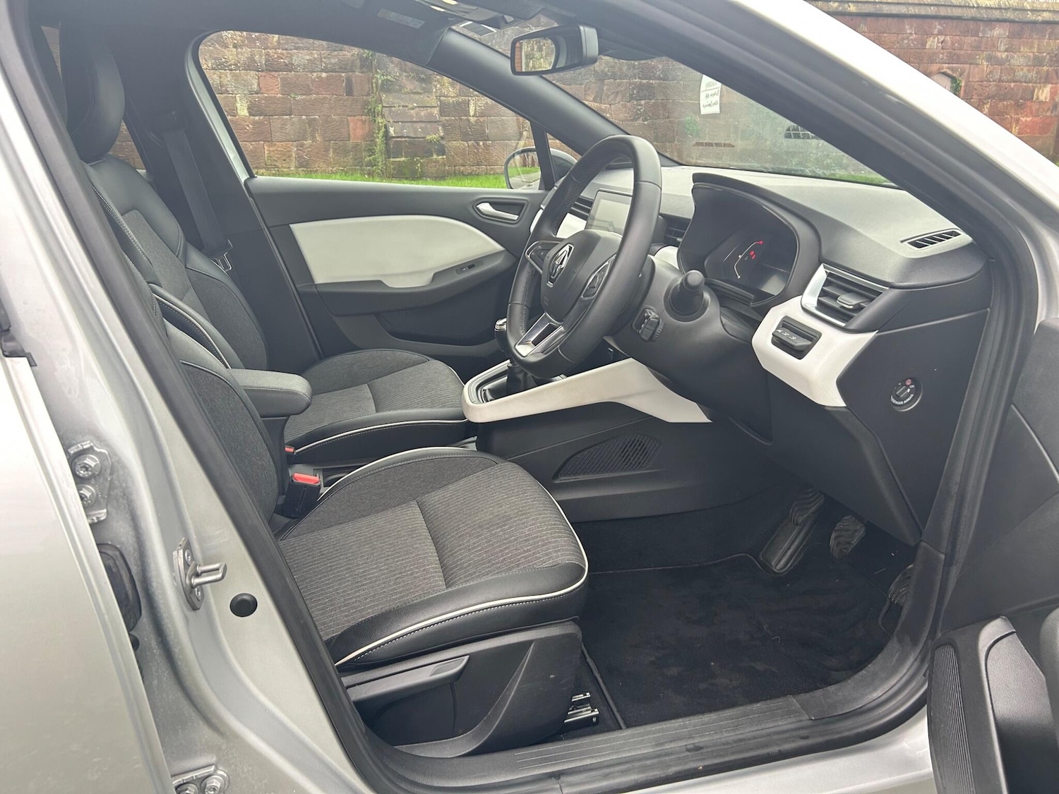 Used Renault Clio for sale - 76727908: Photo 10