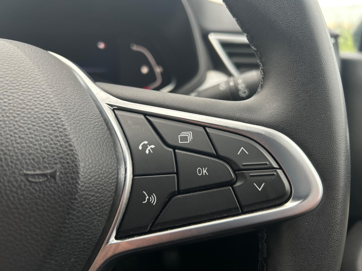 Used Renault Clio for sale - 76727908: Photo 14