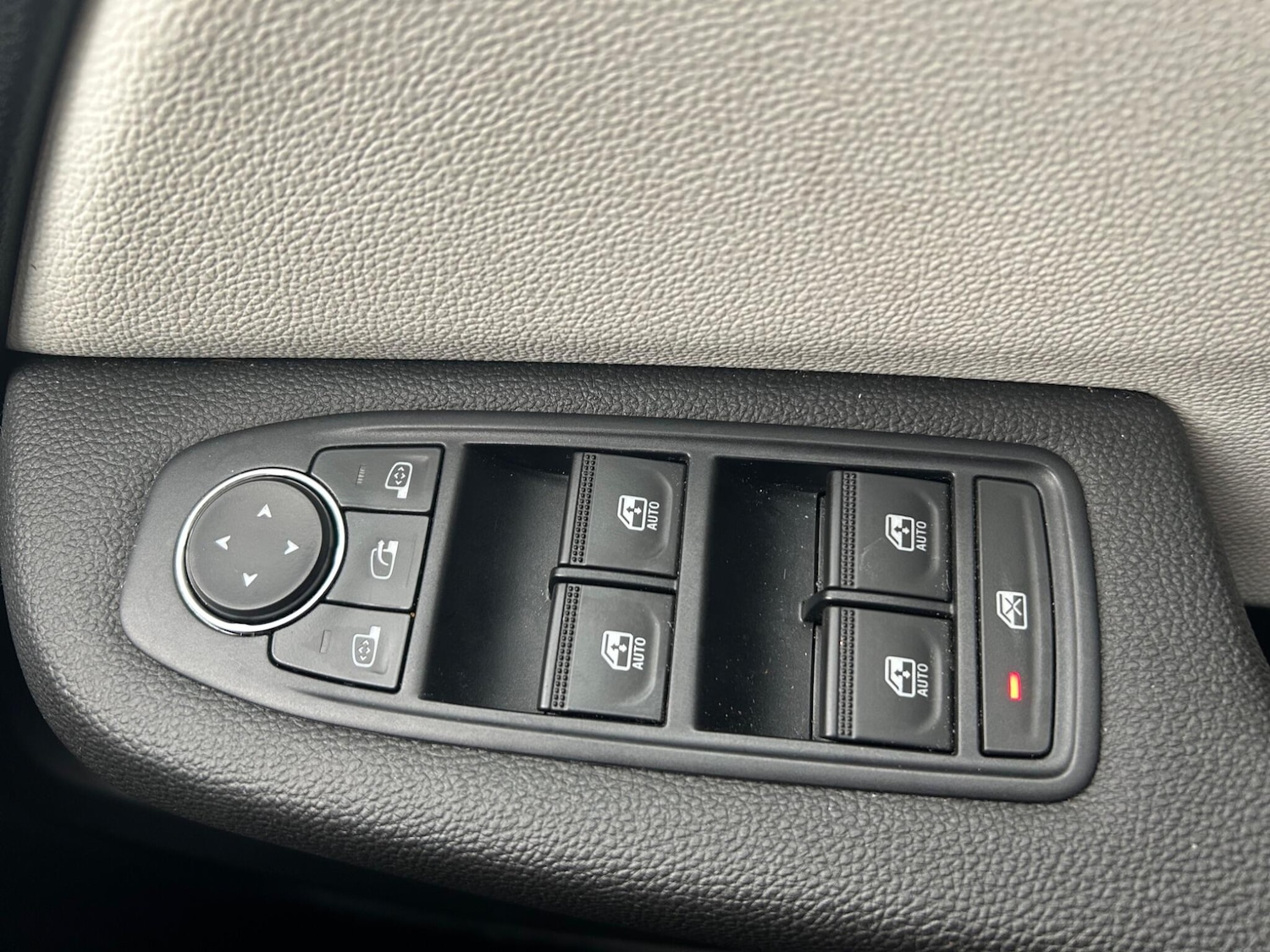 Used Renault Clio for sale - 76727908: Photo 17