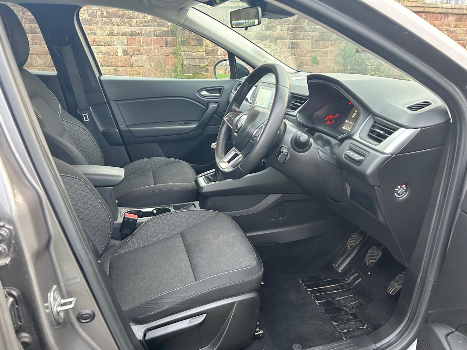 Used Renault Captur 2024 for sale - 76701635: Photo 10