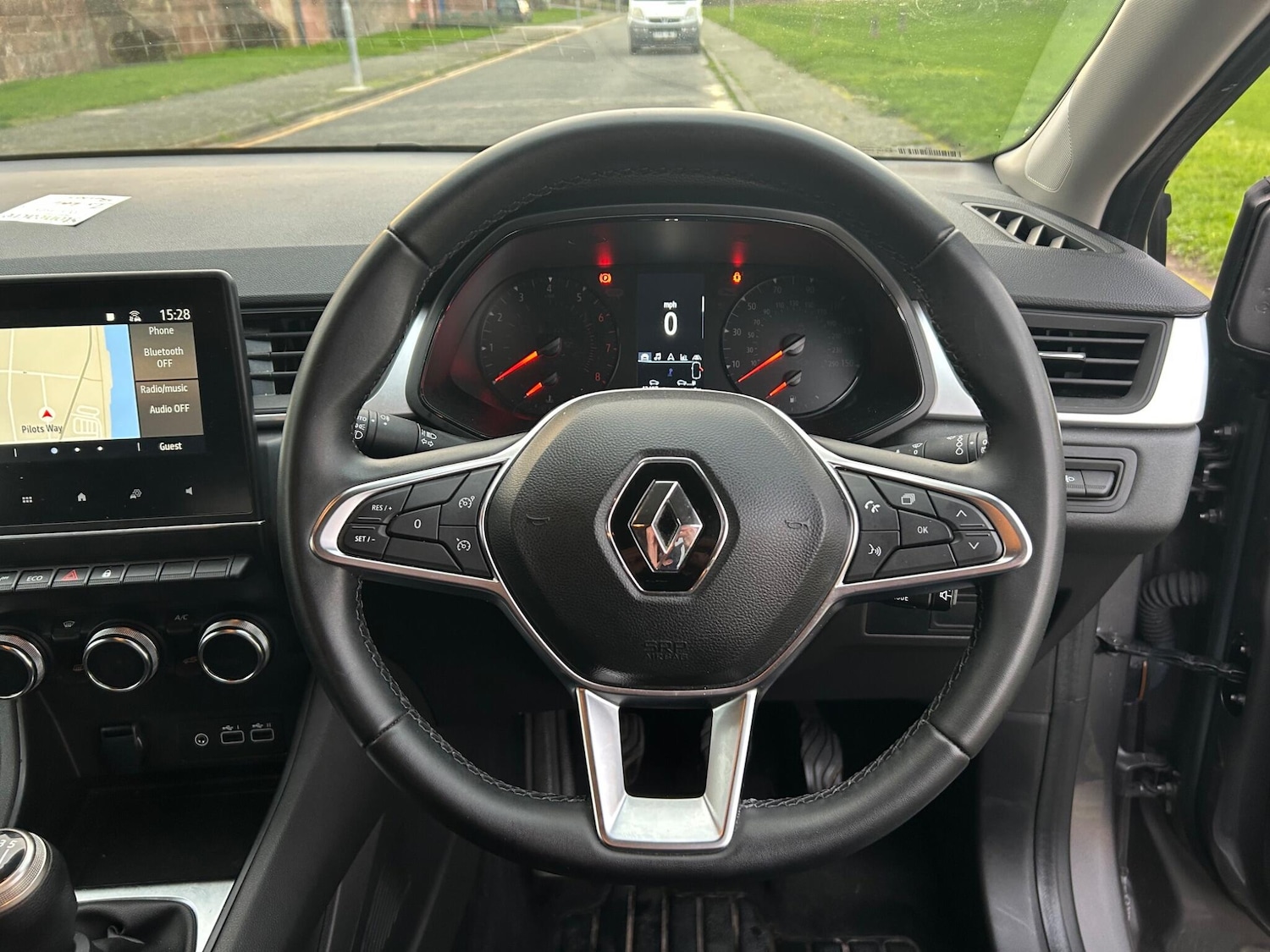 Used Renault Captur 2024 for sale - 76701635: Photo 11