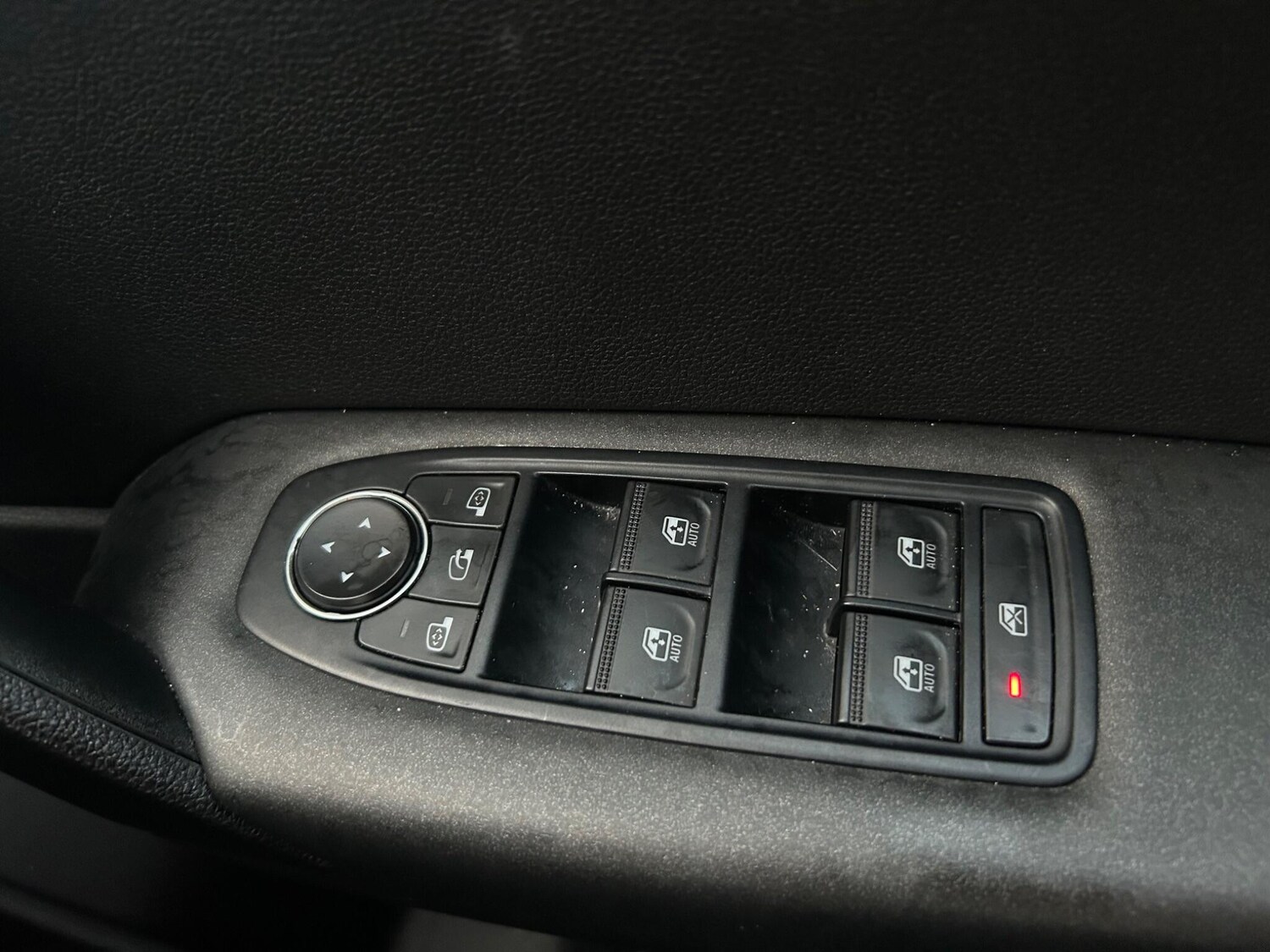 Used Renault Captur 2024 for sale - 76701635: Photo 17