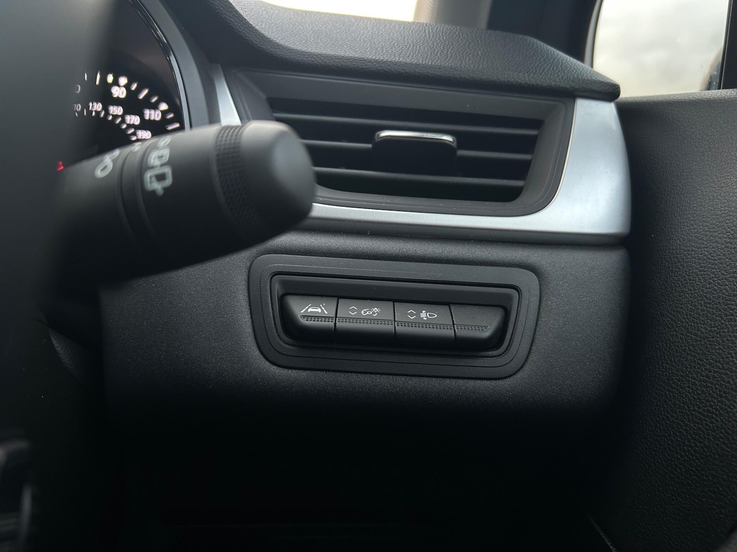 Used Renault Captur 2024 for sale - 76701635: Photo 18