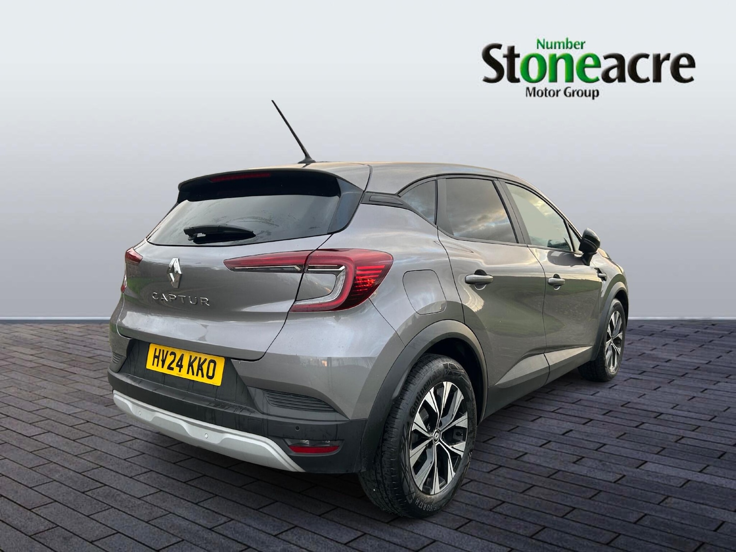 Used Renault Captur 2024 for sale - 76701635: Photo 3