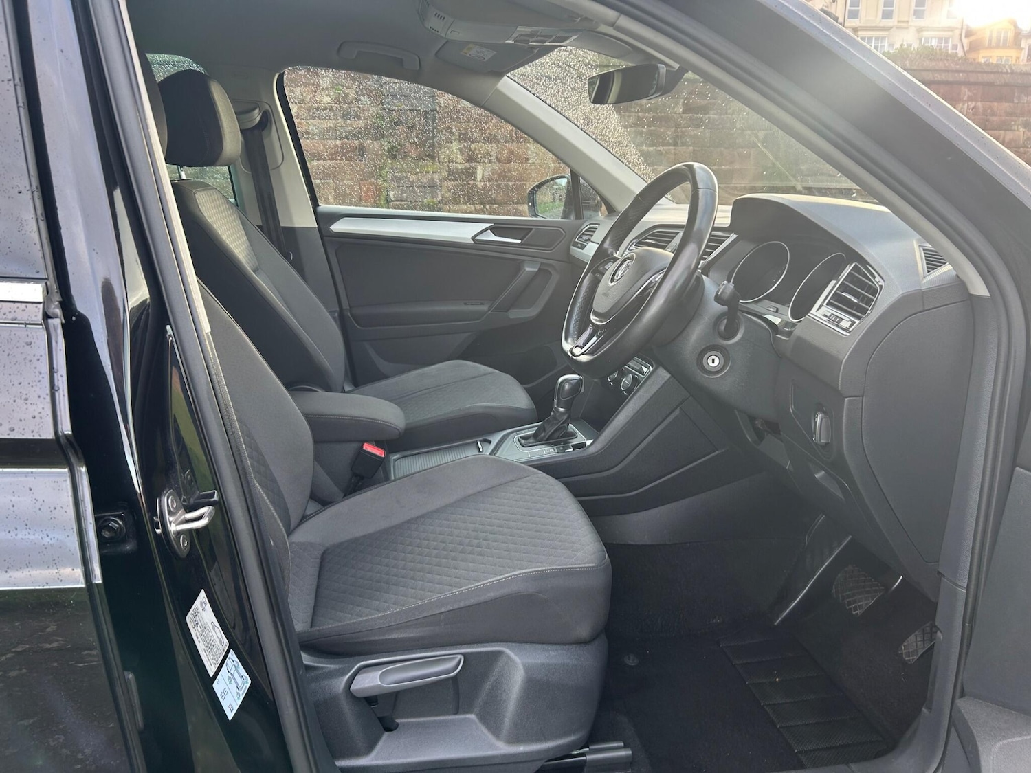 Used Volkswagen Tiguan 2018 for sale - 77156203: Photo 10