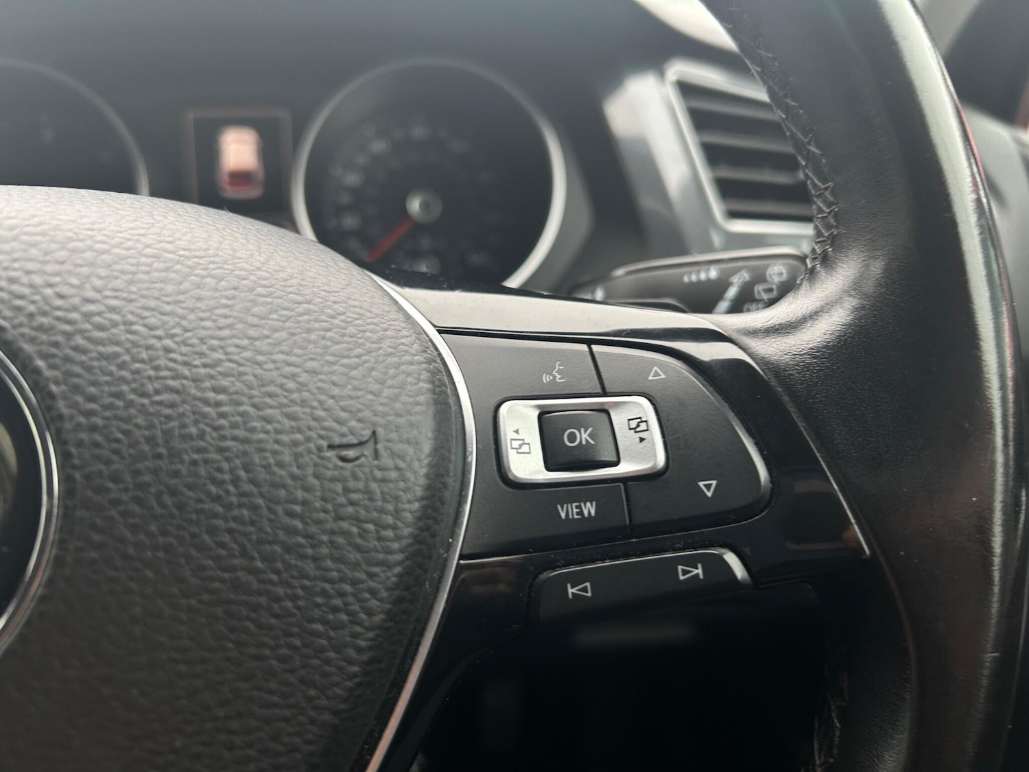 Used Volkswagen Tiguan 2018 for sale - 77156203: Photo 14