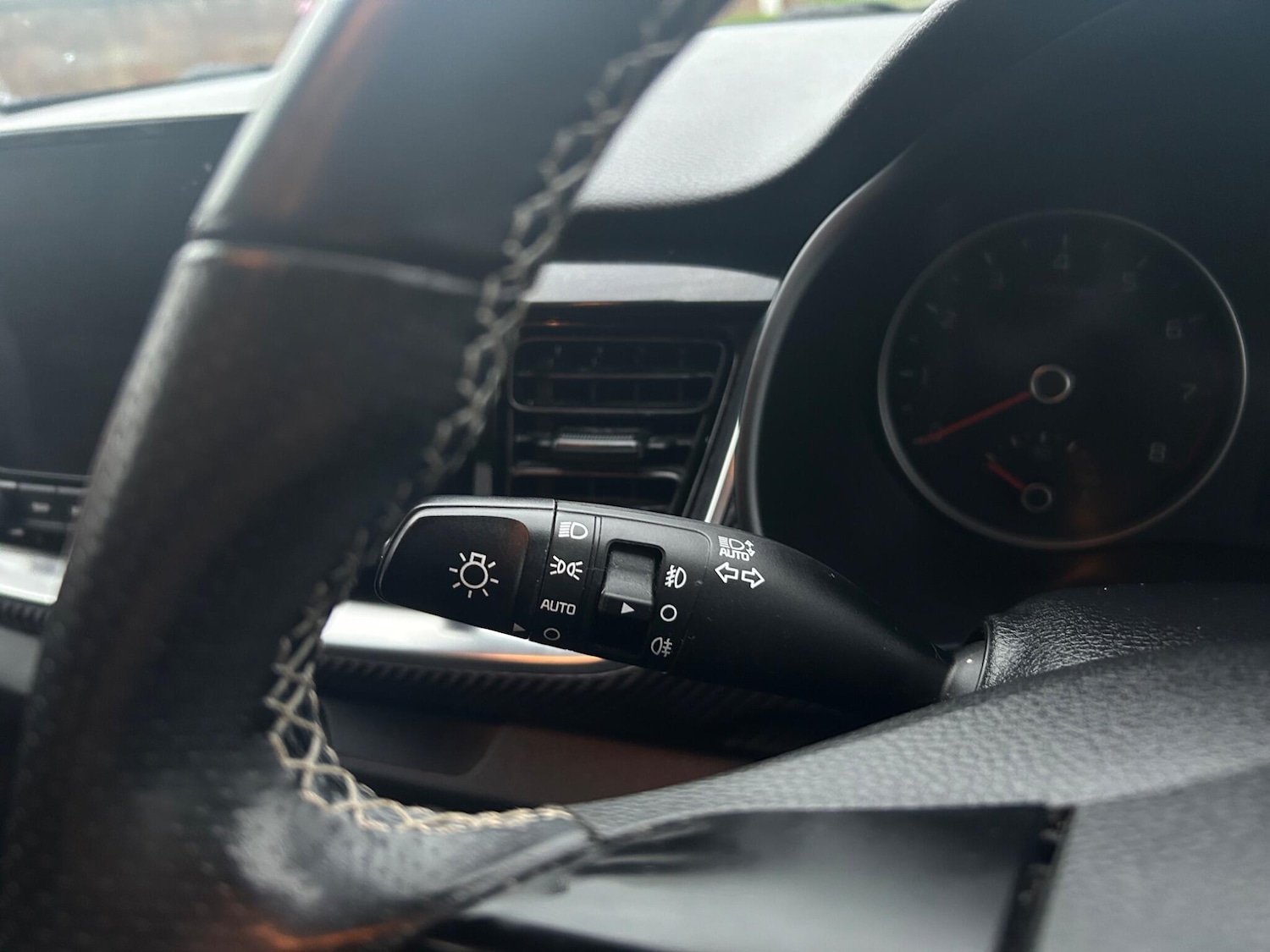 Used Kia Stonic 2021 for sale - 76994552: Photo 15