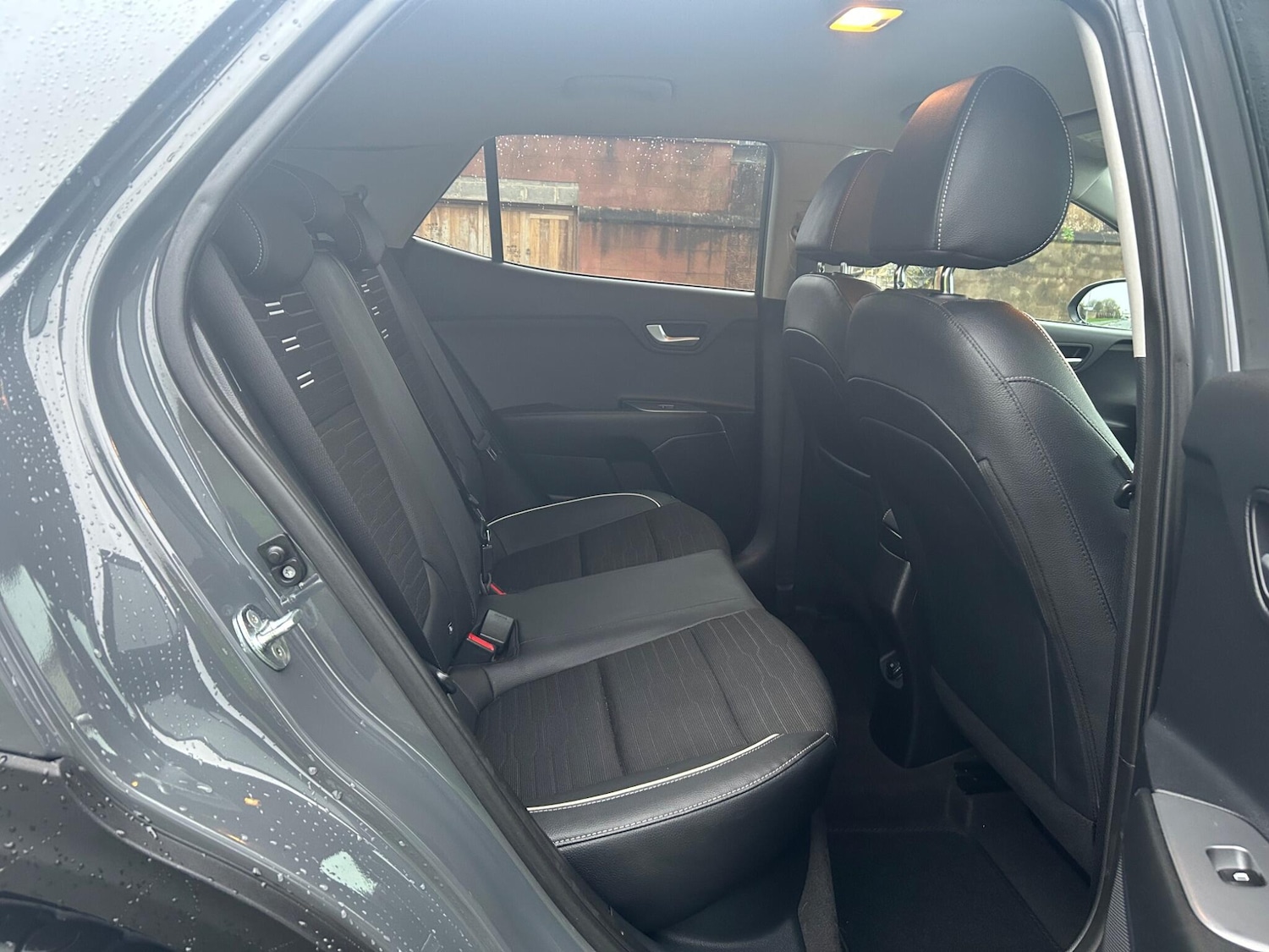 Used Kia Stonic 2021 for sale - 76994552: Photo 28