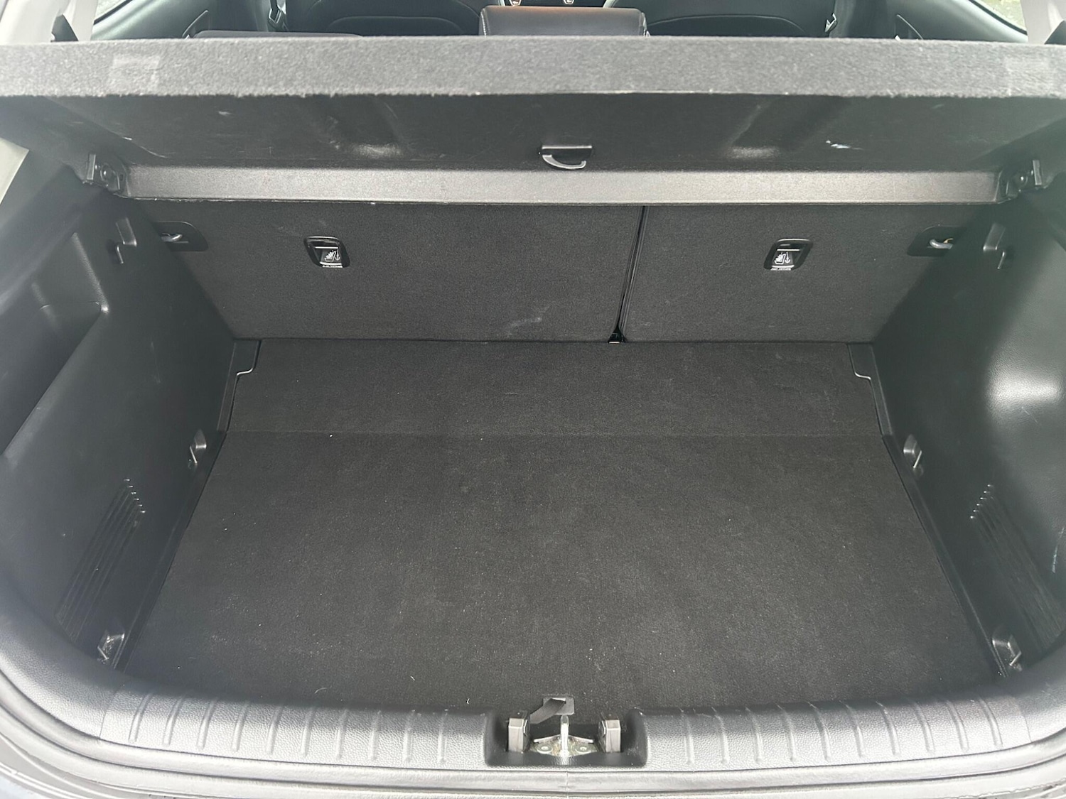 Used Kia Stonic 2021 for sale - 76994552: Photo 30