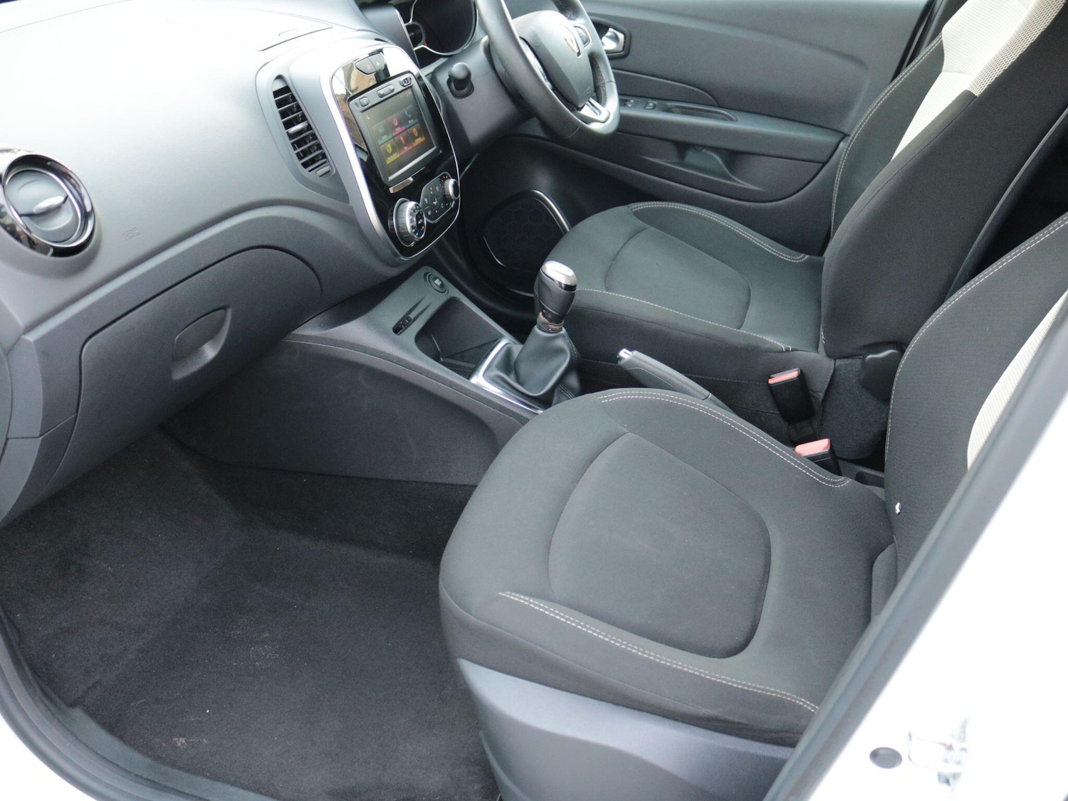 Used Renault Captur 2019 for sale - 77598505: Photo 15