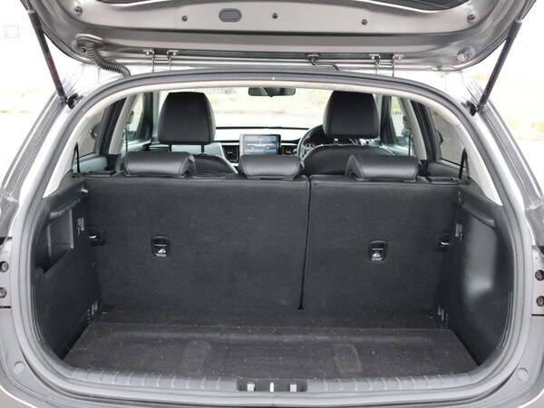 Used Kia Stonic 2024 for sale - 76174930: Photo 12
