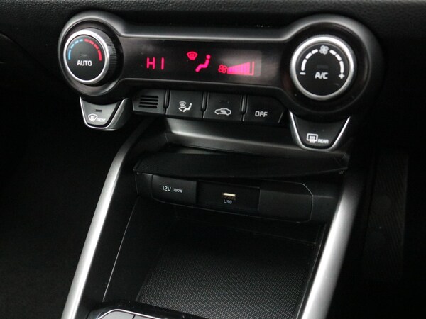 Used Kia Stonic 2024 for sale - 76174930: Photo 19