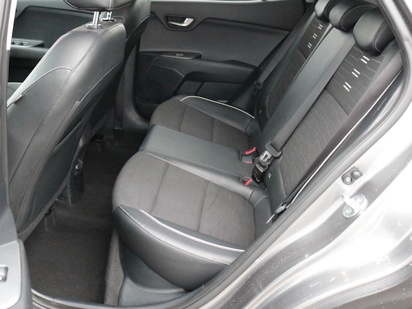 Used Kia Stonic 2024 for sale - 76174930: Photo 23
