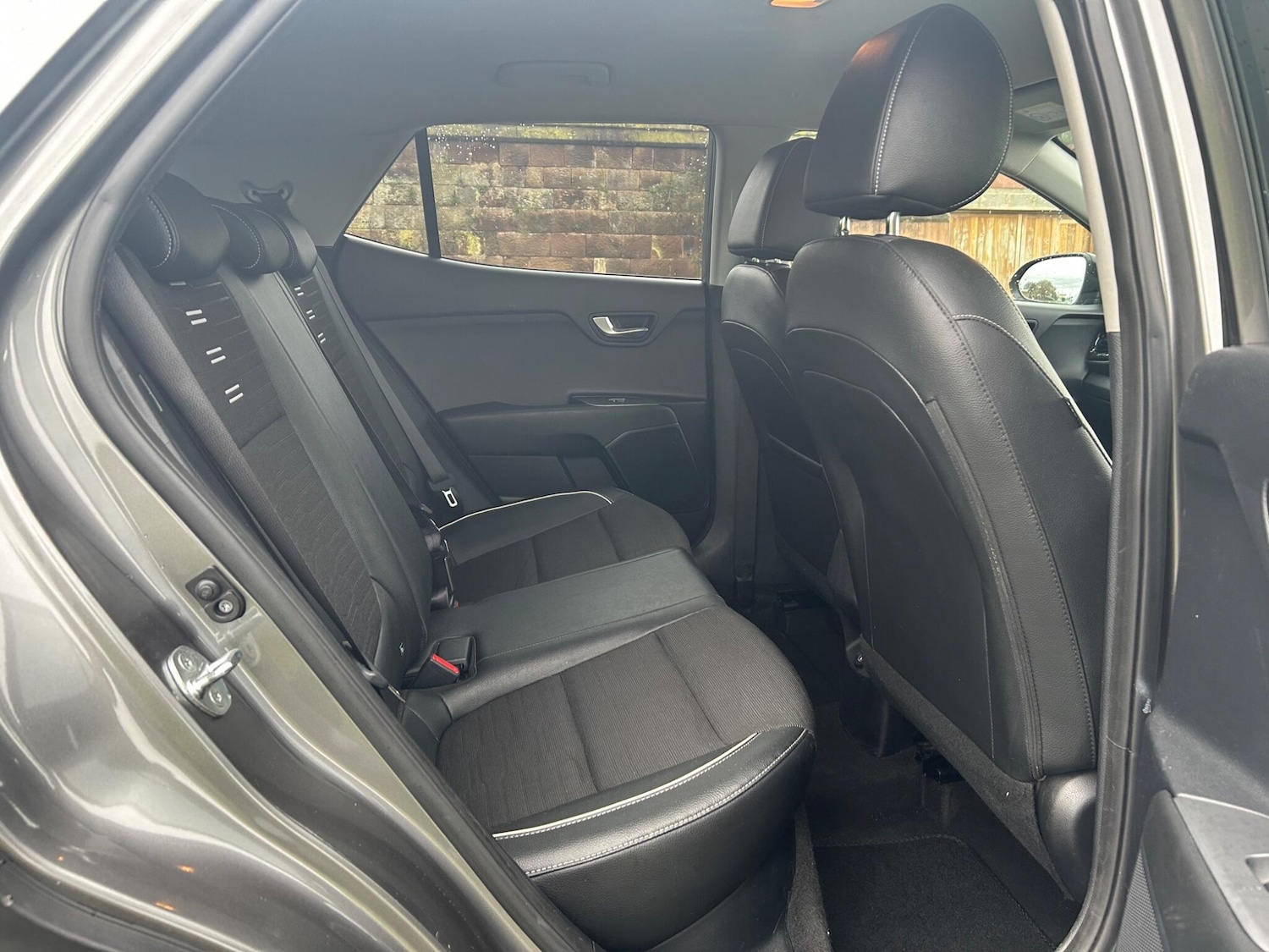 Used Kia Stonic 2024 for sale - 77737838: Photo 28